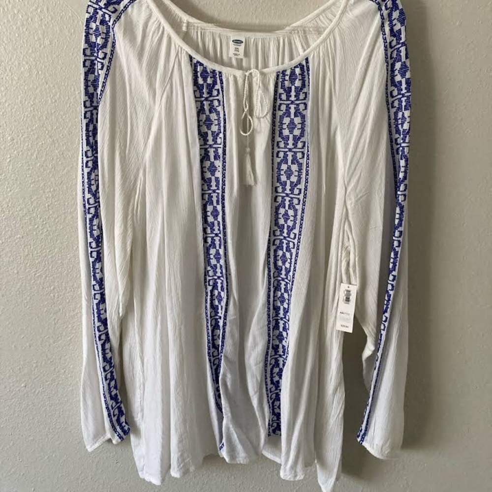 Old Navy Women's Embroidered Top